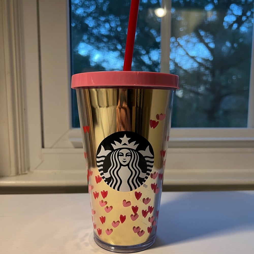 NWT Starbucks Valentines Limited Edition Pink Heart Tumbler